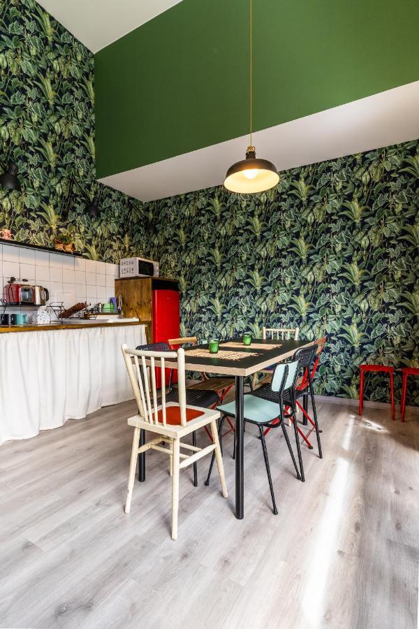 Four Rooms Hostel Lugo Εξωτερικό φωτογραφία