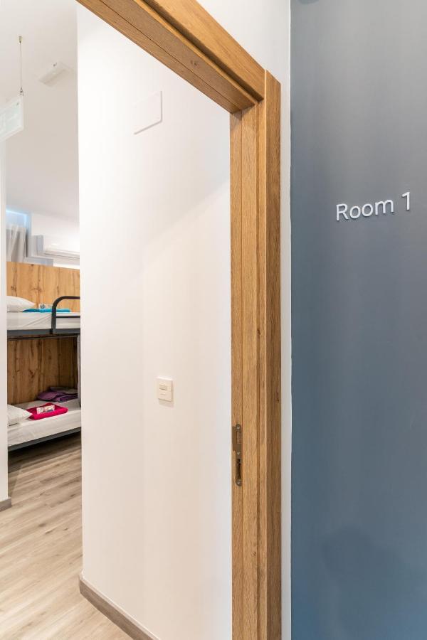 Four Rooms Hostel Lugo Εξωτερικό φωτογραφία
