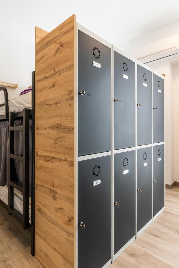 Four Rooms Hostel Lugo Εξωτερικό φωτογραφία